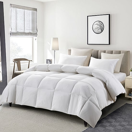 Serta 233 Thread Count All Seasons Warmth White Goose Feather And Down Fiber Comforter