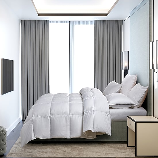 Serta 300 Thread Count Extra Warmth White Down Fiber Comforter