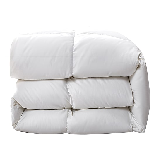 Serta 300 Thread Count Extra Warmth White Down Fiber Comforter