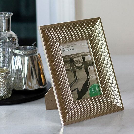 Northlight 4" X 6" Gold Honeycomb Tabletop Frame