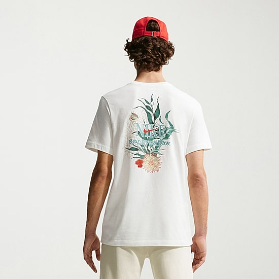 Nike Mens Crew Neck Short Sleeve Classic Fit Graphic T-Shirt