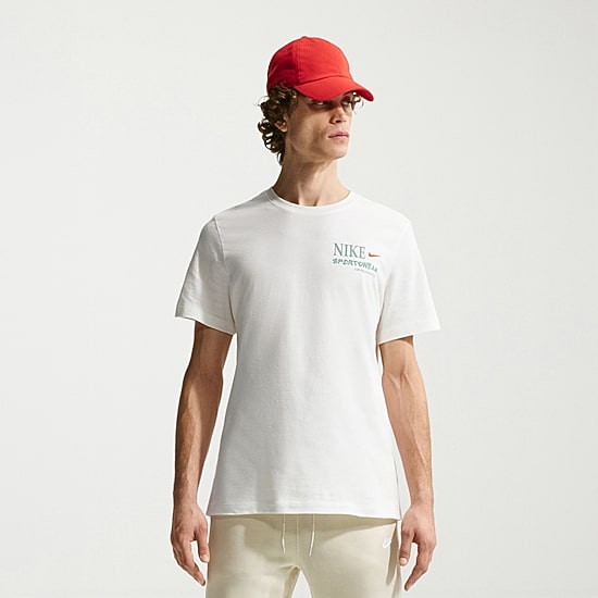 Nike Mens Crew Neck Short Sleeve Classic Fit Graphic T-Shirt