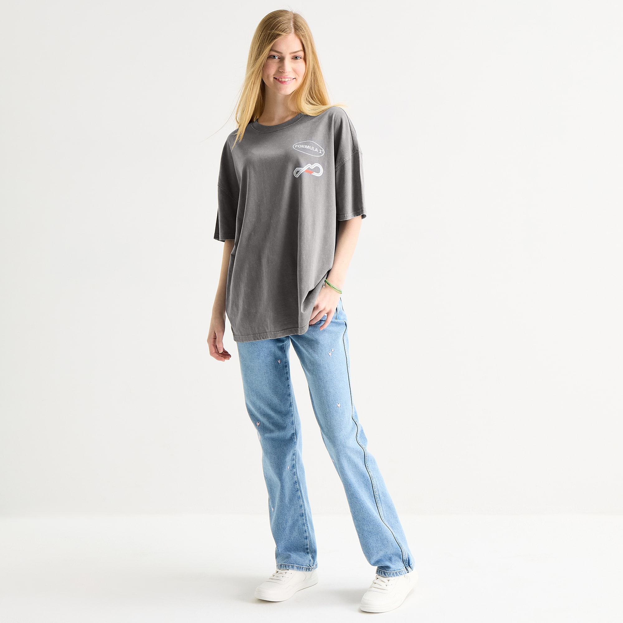 Formula 1 Womens Juniors Crew Neck Short Sleeve Oversized Graphic T-Shirt