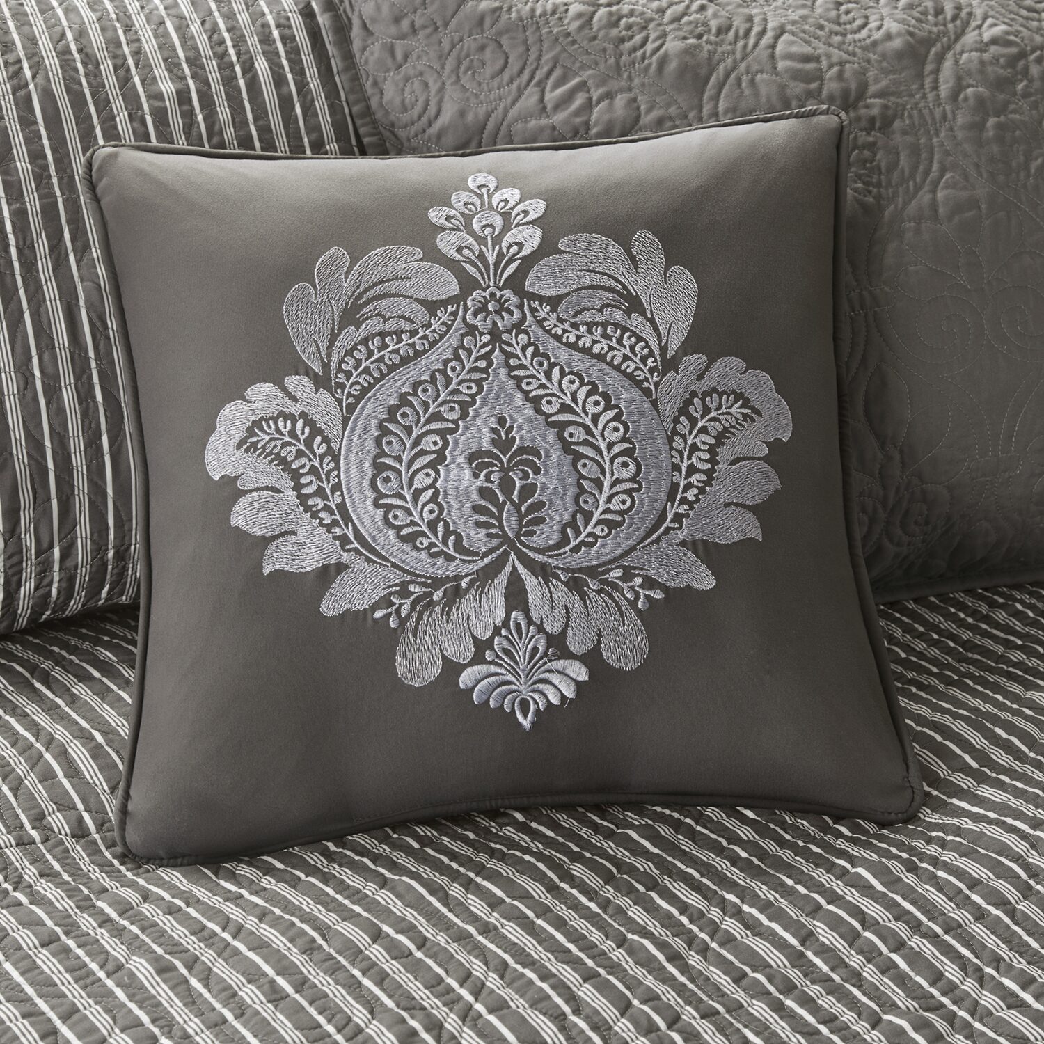 Madison Park Mansfield Quilted Ogee 6-pc. Daybed Cover Set