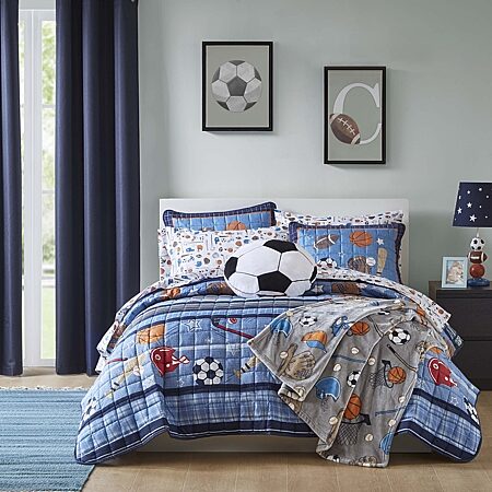 Universal 4-pc. Jurassic World Toddler Bedding Set, Color: Blue