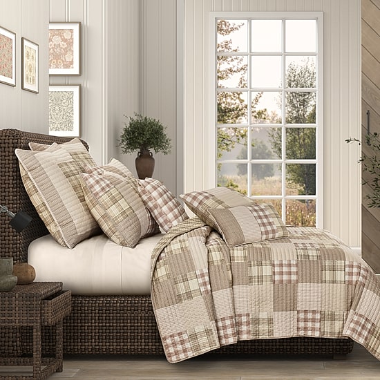 Queen Street Melrose Quilt
