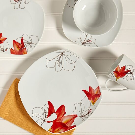 Tabletops Gallery® Lily 16-pc. Ceramic Dinnerware Set