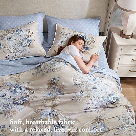 Madison Park Essentials Dahlia Floral Print Complete Bedding Set with Sheets