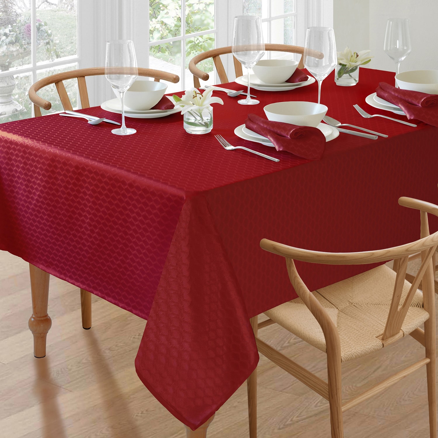 Threadmade Holiday Olivia Tablecloth