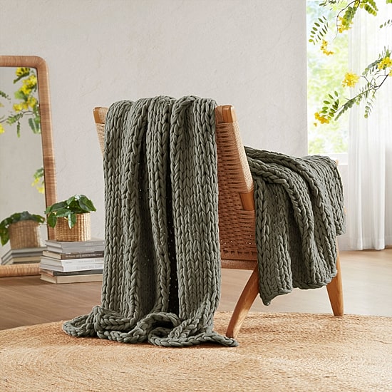 Madison Park Handmade Chunk Double Knit Plush Lightweight Throw