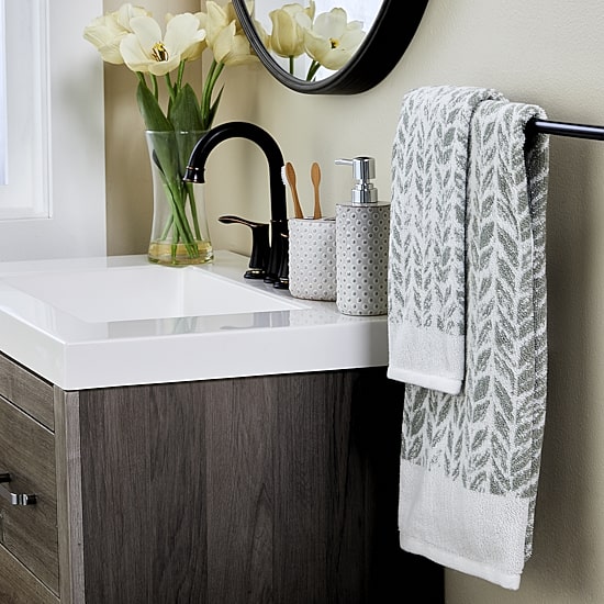 Saturday Knight Distressed Leaves Floral Bath Towel
