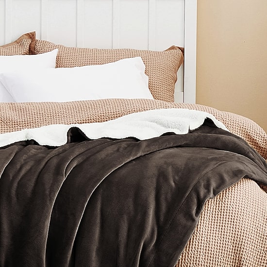 Bedsure® Gentlesoft Fleece Washable Throw