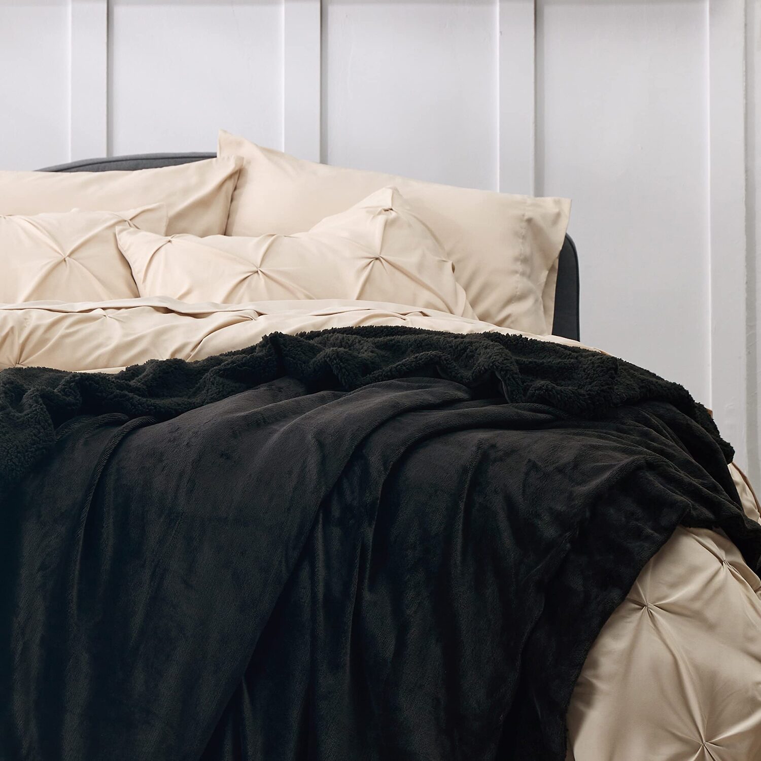 Bedsure® Sherpa Solid Midweight Blanket