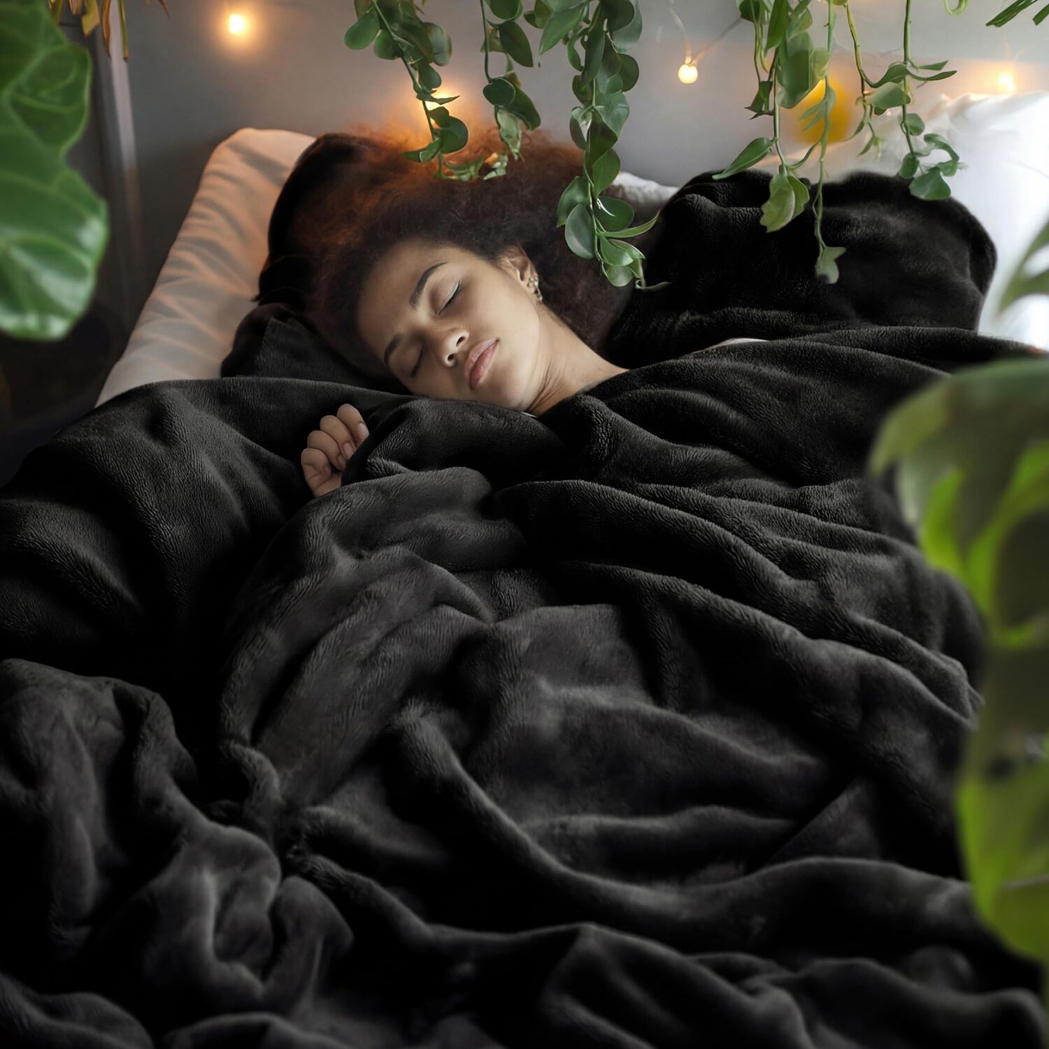 Bedsure® Flannel Solid Midweight Blanket