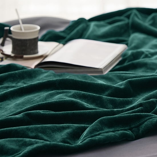 Bedsure® Flannel Solid Midweight Blanket
