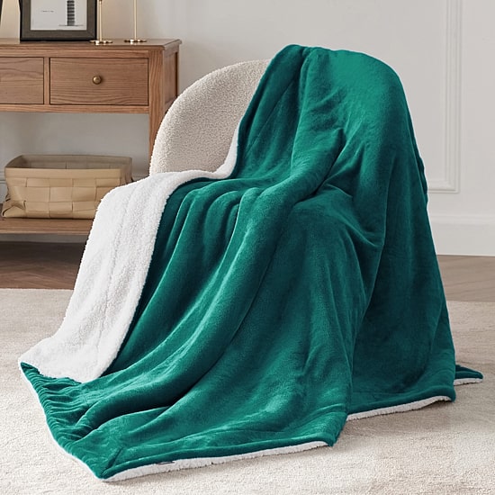 Bedsure® Sherpa Solid Midweight Blanket