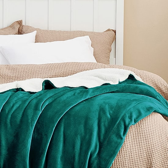 Bedsure® Sherpa Solid Midweight Blanket