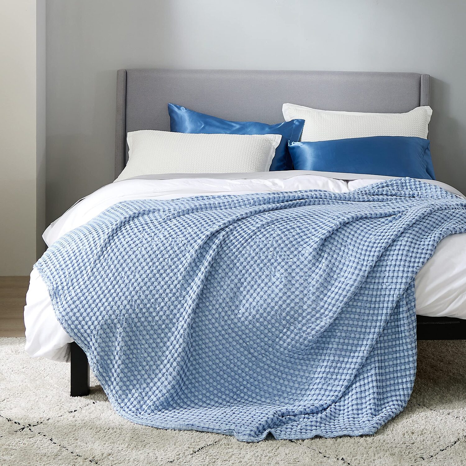 Bedsure® Woven Bamboo Waffle Midweight Blanket