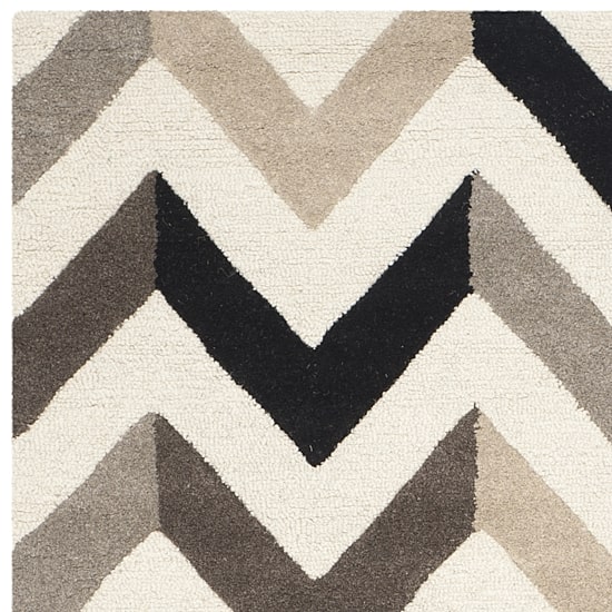 Safavieh Adella Chevron Hand-Tufted Wool Rug
