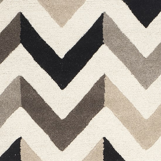 Safavieh Adella Chevron Hand-Tufted Wool Rug