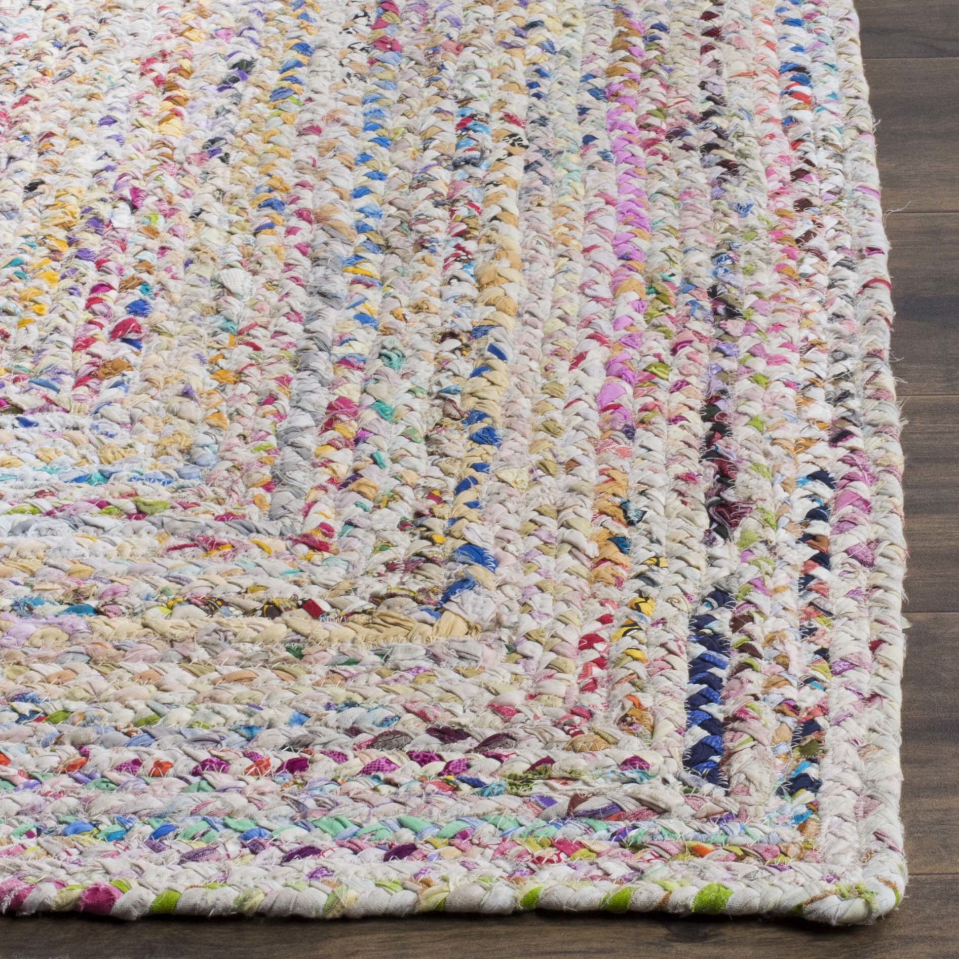 Safavieh Lecia Bordered Braided Cotton Rug