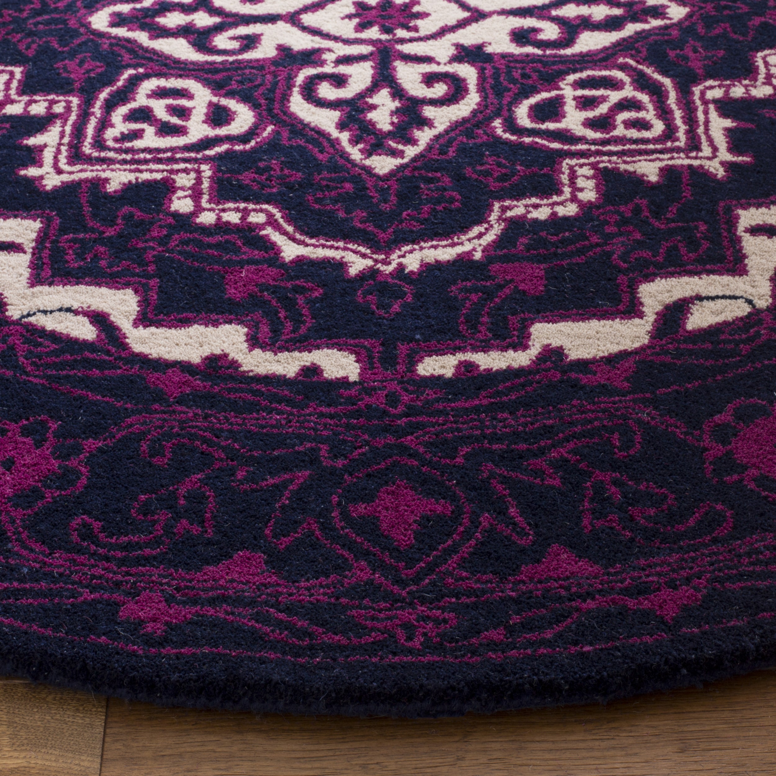 Safavieh Marcas Traditional Rug