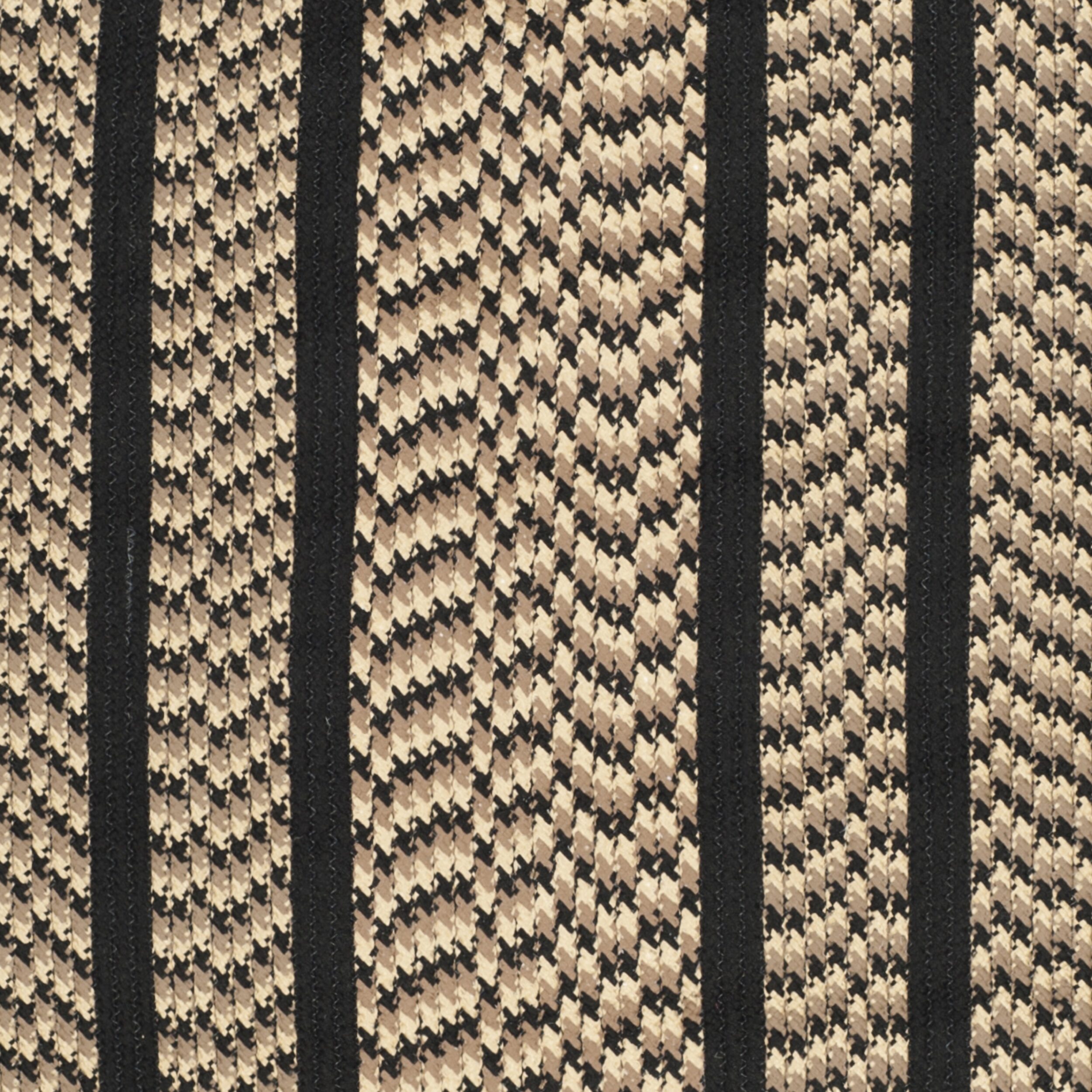 Safavieh Irving Bordered Braided Rug