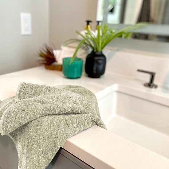 Bedvoyage 2-pc. Solid Hand Towel