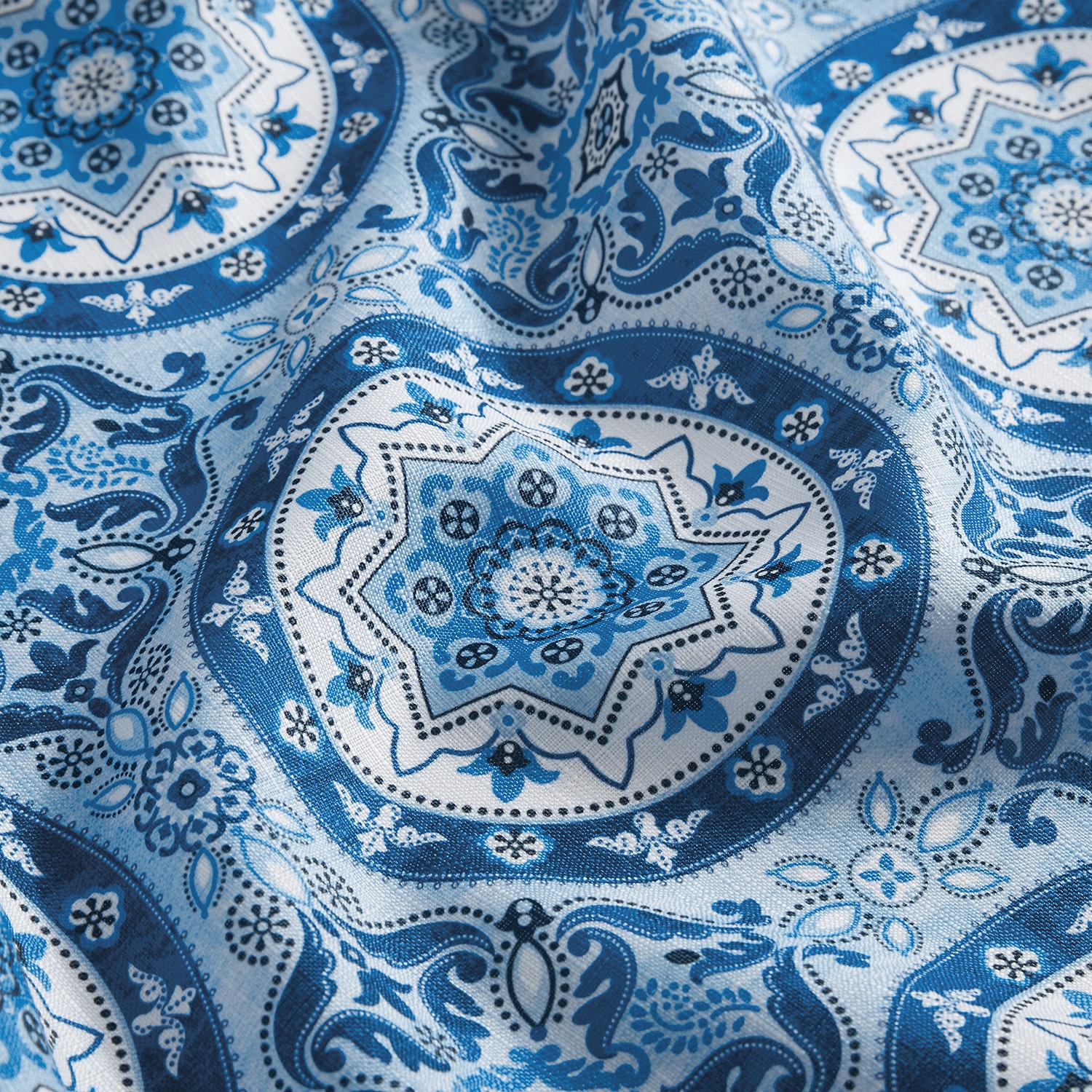Elrene Home Fashions Vietri Medallion Block Print Stain N Water Resistant Indoor/Outdoor Table Runner