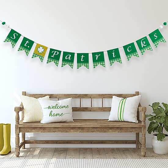 Northlight 8ft Plaid Sowtail Flag Banner