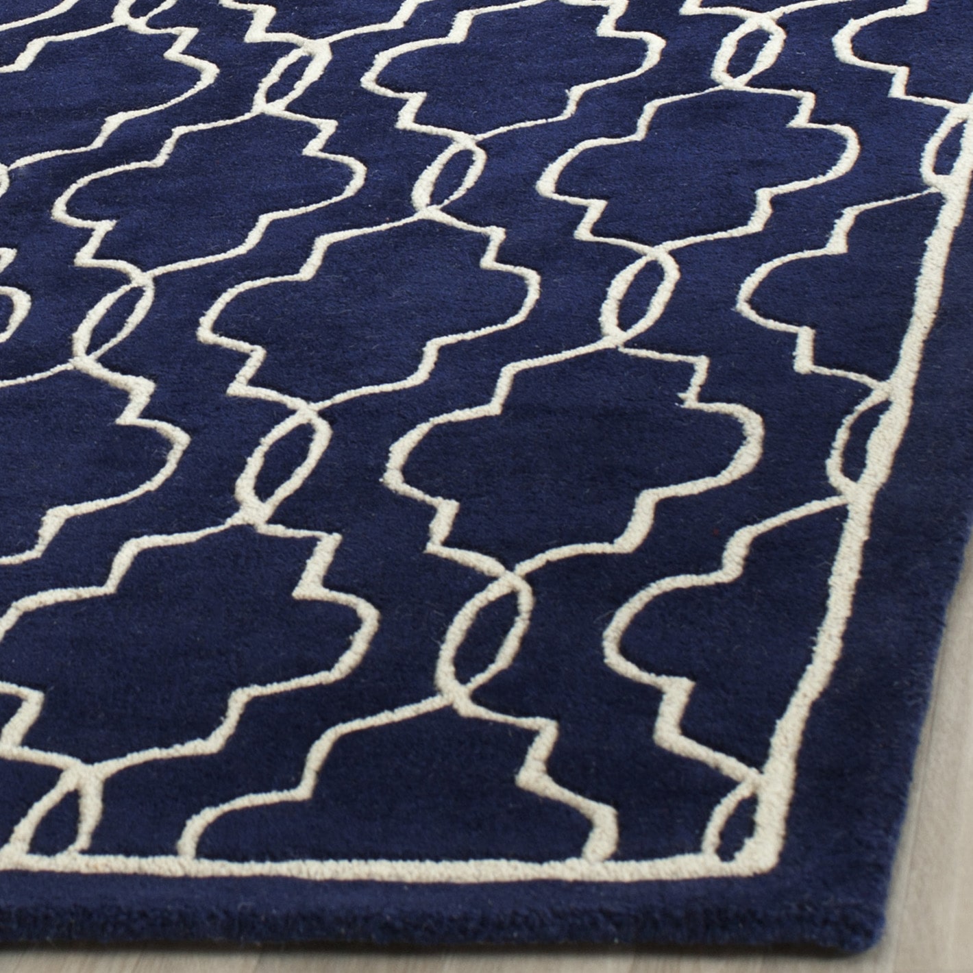 Safavieh Emmit Geometric Hand Tufted Wool Rug