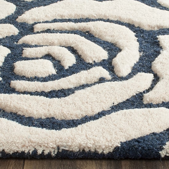 Safavieh Dacre Floral Wool Indoor Rectangular Accent Rug
