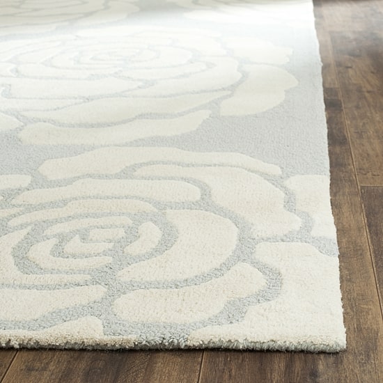 Safavieh Dacre Floral Wool Indoor Rectangular Area Rug