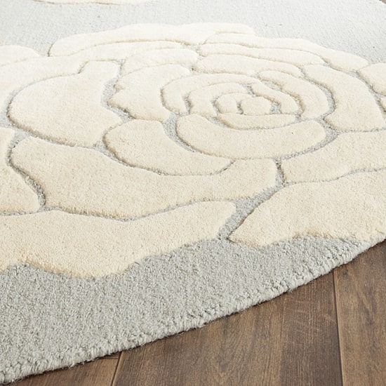 Safavieh Dacre Floral Wool Indoor Round Area Rug