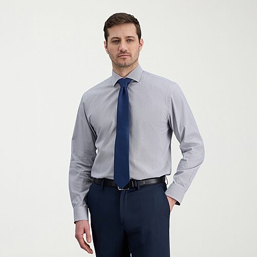 Haggar Mens Classic Fit Wrinkle Free Long Sleeve Dress Shirt, 18.5 36-37, Blue