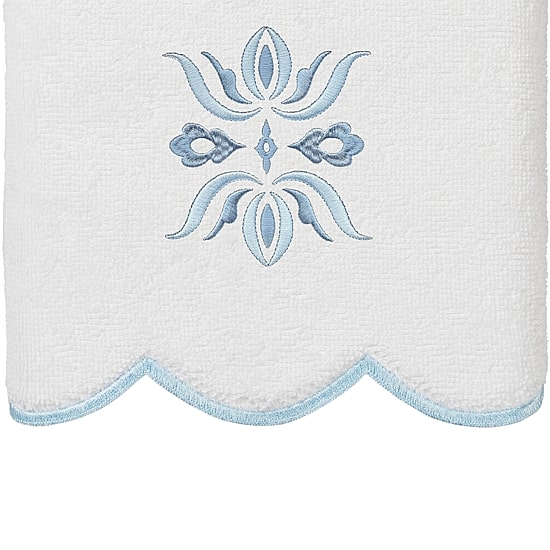 Linum Home Textiles Flower Crest Scallop 3-pc. Quick Dry Bath Towel Set