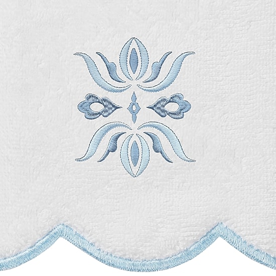 Linum Home Textiles Flower Crest Scallop 3-pc. Quick Dry Bath Towel Set