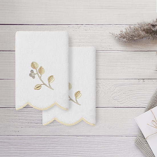 Linum Home Textiles Wild Branch Scallop 2-pc. Embellished Fingertip Towel