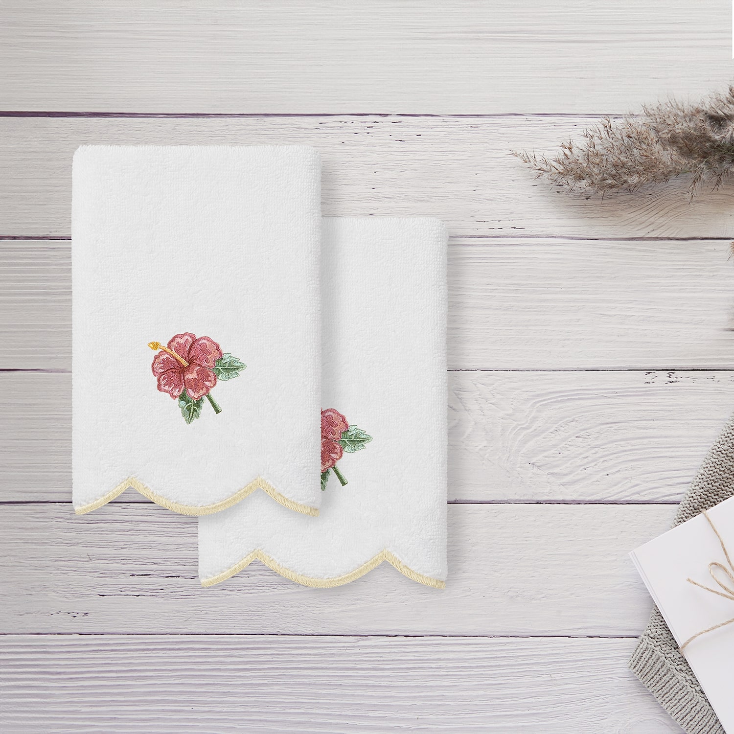 Linum Home Textiles Maui Scallop 2-pc. Embellished Fingertip Towel