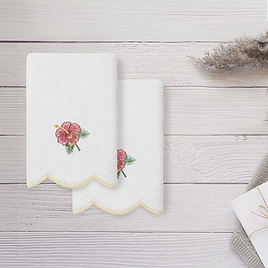 Linum Home Textiles Maui Scallop 2-pc. Embellished Fingertip Towel