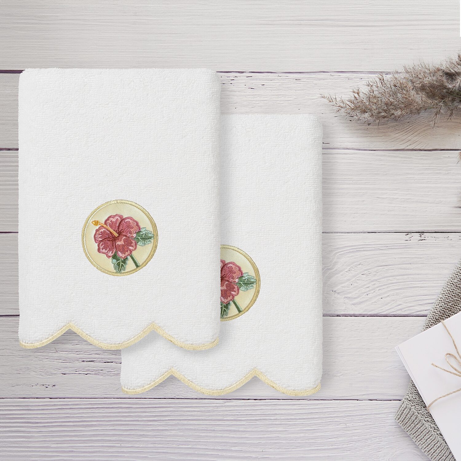 Linum Home Textiles Maui Scallop 2-pc. Embellished Hand Towel