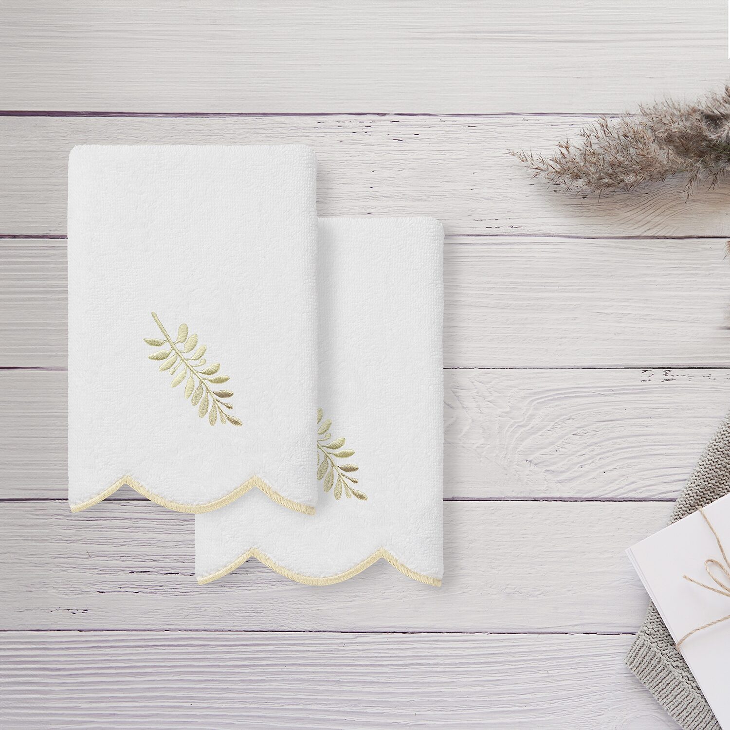 Linum Home Textiles Fern Toss Scallop 2-pc. Embellished Fingertip Towel
