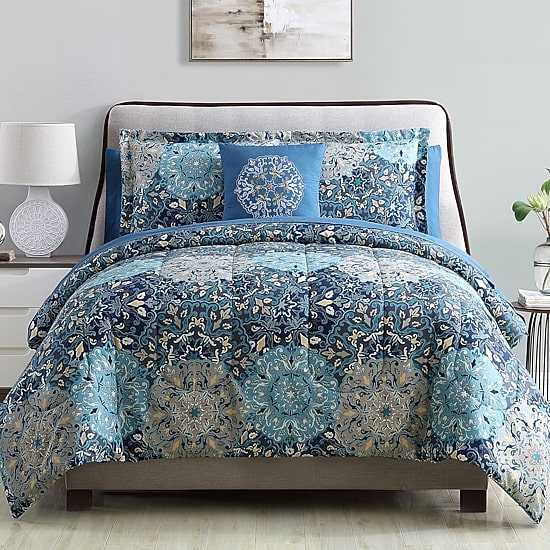 Modern Threads Granada Reversible Complete Bedding Set with Sheets