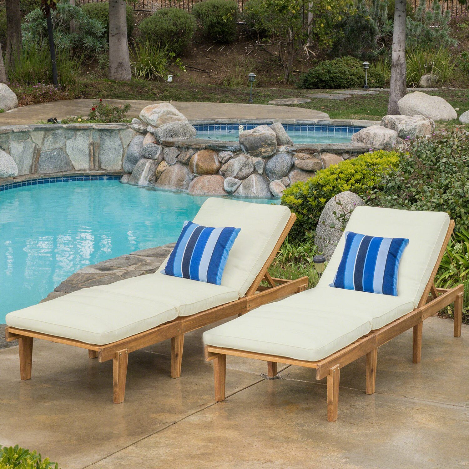 Ariana Lounge Chair