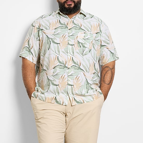 Van Heusen Weekend Mens Short Sleeve Moisture Wicking Quick Dry Big and Tall Camp Shirt