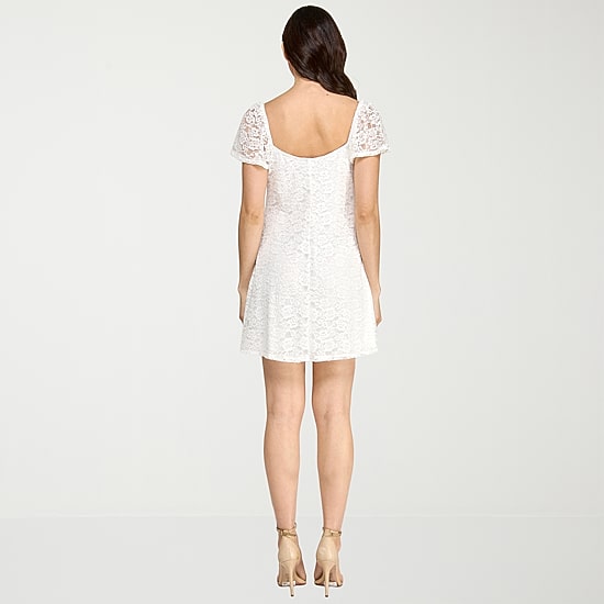 City Triangle Womens Juniors Sweetheart Neck Short Sleeve Babydoll Dress