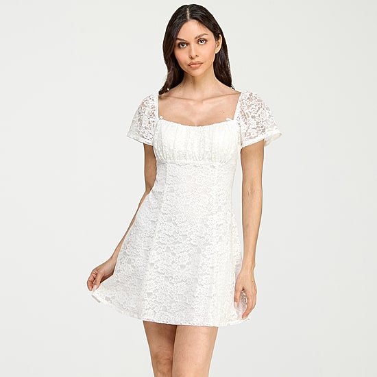 City Triangle Womens Juniors Sweetheart Neck Short Sleeve Babydoll Dress
