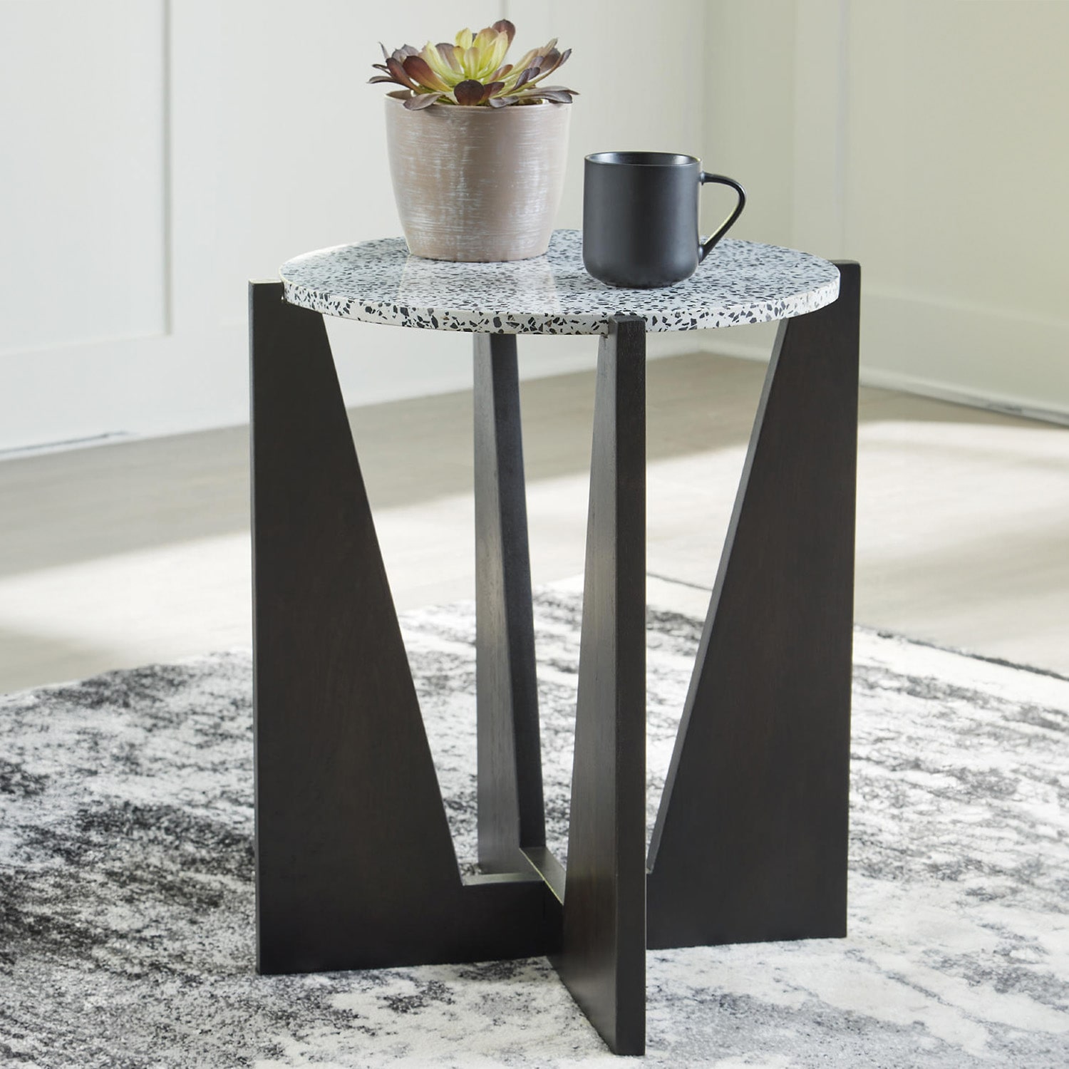 Signature Design By Ashley Tellrich End Table