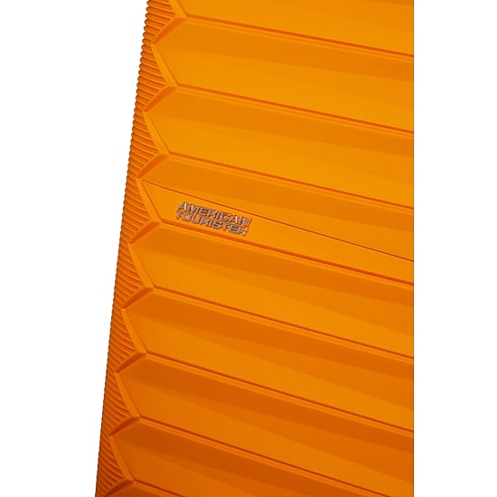 American Tourister Fastforward 20 Inch Hardside Expandable Carry-On Spinner Luggage
