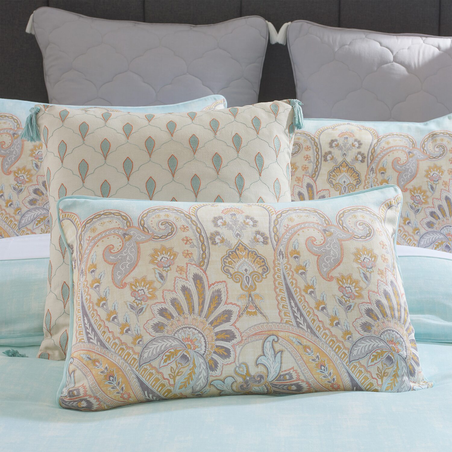 Heirlooms Of India Puri 3-pc. Floral Midweight REVERSIBLE Comforter Set